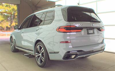 2023 BMW X7 xDrive40i   - Photo 7 - Matthews, NC 28104