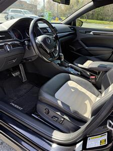2018 Volkswagen Passat V6 GT   - Photo 5 - Matthews, NC 28104