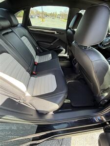 2018 Volkswagen Passat V6 GT   - Photo 12 - Matthews, NC 28104
