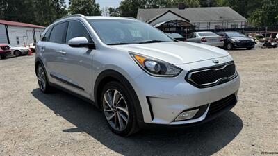 2017 Kia Niro Touring   - Photo 2 - Matthews, NC 28104