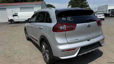 2017 Kia Niro Touring   - Photo 11 - Matthews, NC 28104
