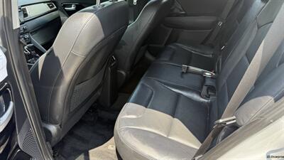 2017 Kia Niro Touring   - Photo 16 - Matthews, NC 28104