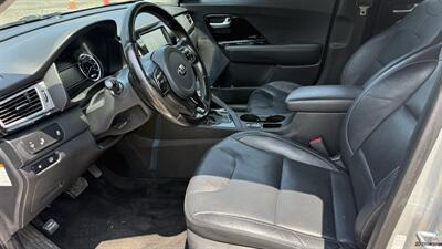 2017 Kia Niro Touring   - Photo 17 - Matthews, NC 28104