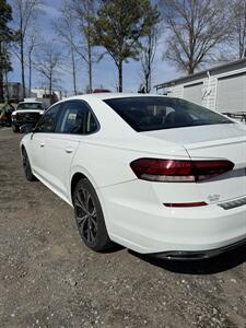 2022 Volkswagen Passat SE   - Photo 6 - Matthews, NC 28104
