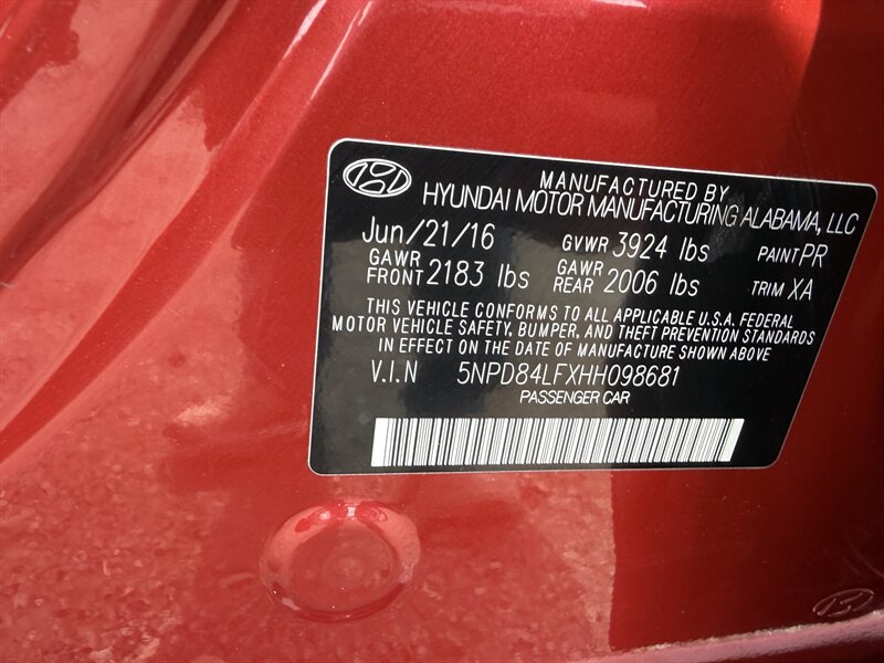 2017 Hyundai ELANTRA SE - Photo 9 - Matthews, NC 28104