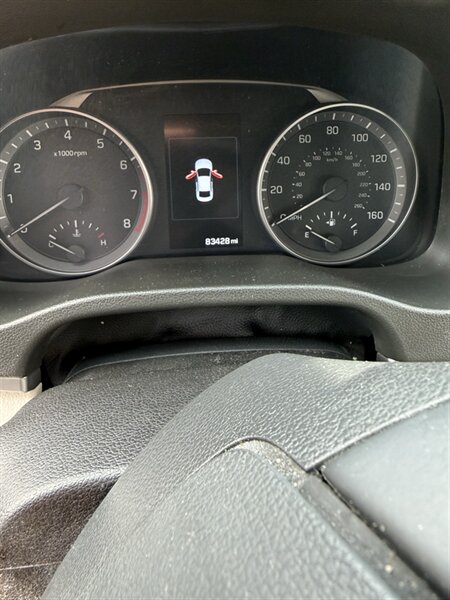 2017 Hyundai ELANTRA SE - Photo 12 - Matthews, NC 28104