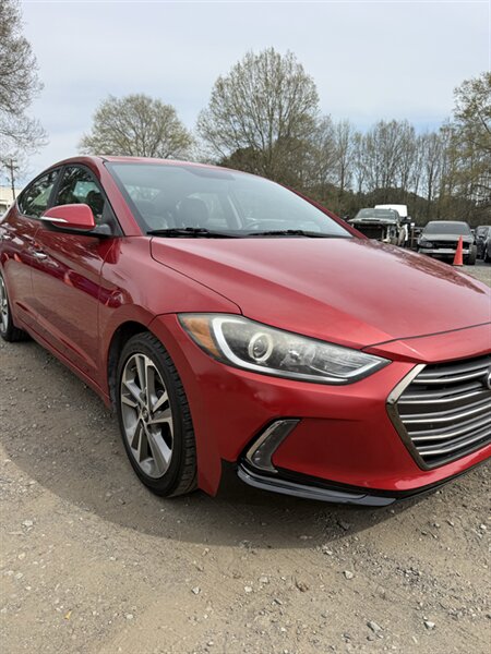 2017 Hyundai ELANTRA SE - Photo 2 - Matthews, NC 28104