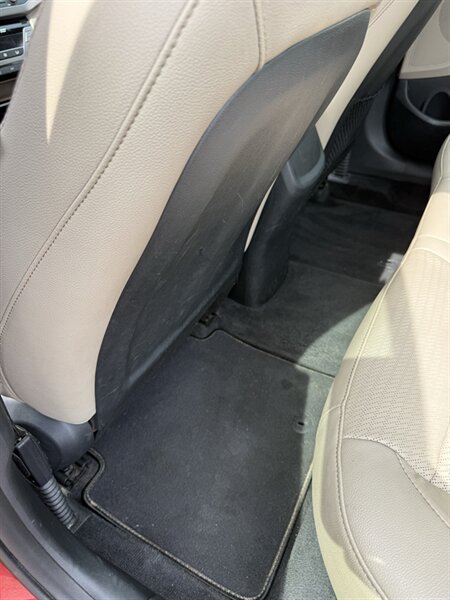 2017 Hyundai ELANTRA SE - Photo 14 - Matthews, NC 28104