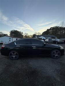 2017 Honda Accord Sport   - Photo 5 - Matthews, NC 28104