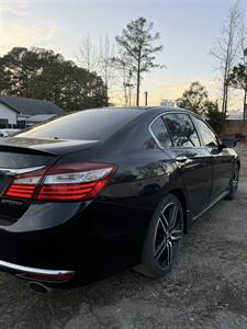 2017 Honda Accord Sport   - Photo 6 - Matthews, NC 28104