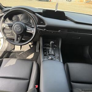 2022 Mazda Mazda3 Hatchback Select - Photo 10 - Matthews, NC 28104