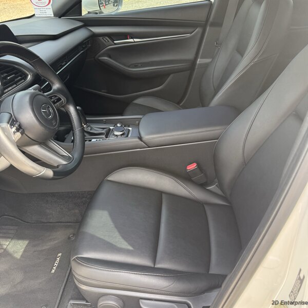 2022 Mazda Mazda3 Hatchback Select - Photo 15 - Matthews, NC 28104