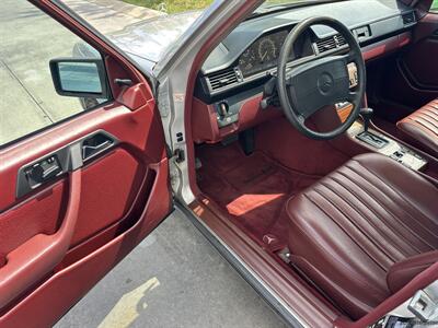 1989 Mercedes-Benz 300 E - Photo 6 - Matthews, NC 28104