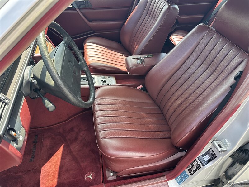 1989 Mercedes-Benz 300 E - Photo 7 - Matthews, NC 28104