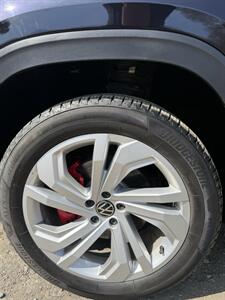 2022 Volkswagen Atlas V6 SE 4Motion   - Photo 9 - Matthews, NC 28104