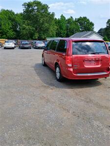 2014 Dodge Grand Caravan American Value Package   - Photo 4 - Matthews, NC 28104