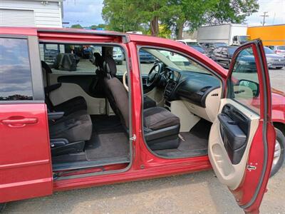 2014 Dodge Grand Caravan American Value Package   - Photo 6 - Matthews, NC 28104