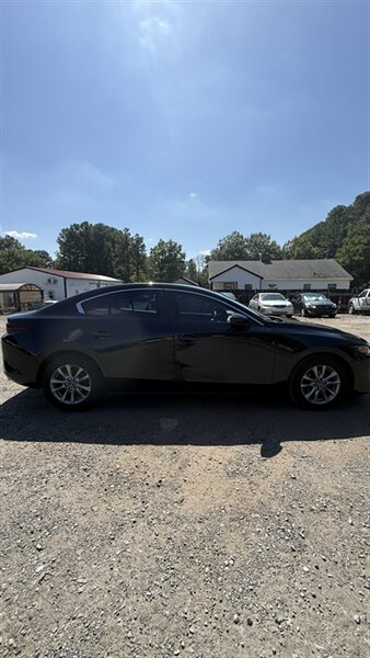 2021 Mazda Mazda3 Sedan 2.0 - Photo 4 - Matthews, NC 28104