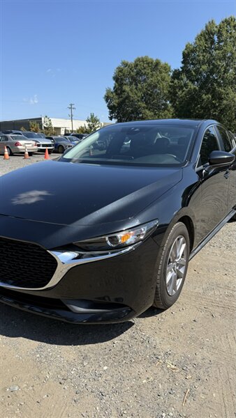 2021 Mazda Mazda3 Sedan 2.0 - Photo 3 - Matthews, NC 28104
