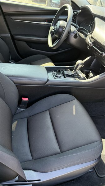 2021 Mazda Mazda3 Sedan 2.0 - Photo 14 - Matthews, NC 28104