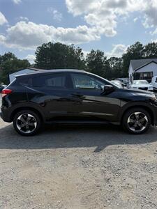 2018 Honda HR-V EX-L w/Navi   - Photo 3 - Matthews, NC 28104