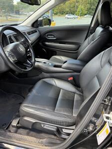 2018 Honda HR-V EX-L w/Navi   - Photo 11 - Matthews, NC 28104