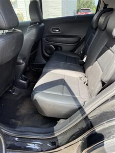 2018 Honda HR-V EX-L w/Navi   - Photo 6 - Matthews, NC 28104