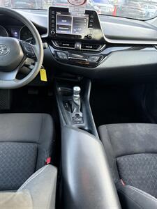 2020 Toyota C-HR XLE   - Photo 8 - Matthews, NC 28104