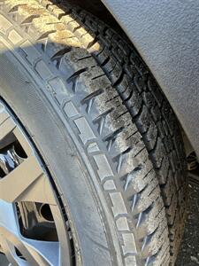 2020 Toyota C-HR XLE   - Photo 14 - Matthews, NC 28104