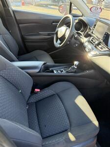 2020 Toyota C-HR XLE   - Photo 11 - Matthews, NC 28104