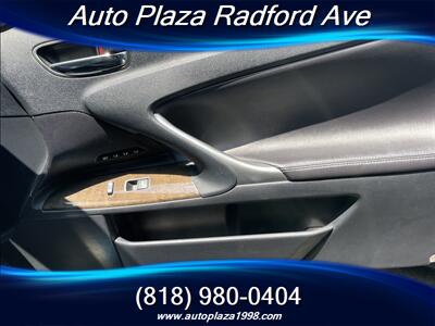 2015 Lexus IS 250C   - Photo 16 - Studio City, CA 91604