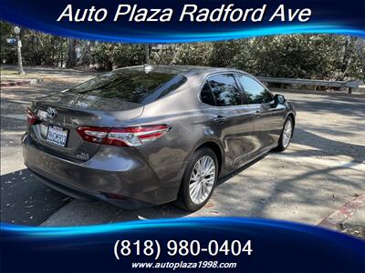 2020 Toyota Camry XLE   - Photo 4 - Studio City, CA 91604