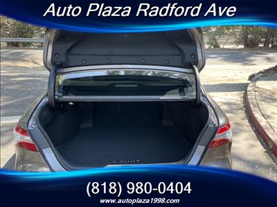 2020 Toyota Camry XLE   - Photo 6 - Studio City, CA 91604