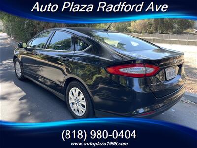 2013 Ford Fusion S   - Photo 3 - Studio City, CA 91604