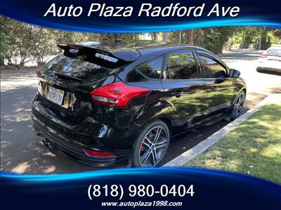 2017 Ford Focus ST   - Photo 3 - Studio City, CA 91604