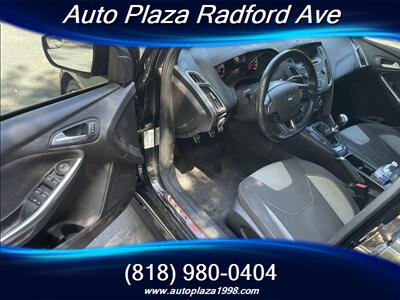 2017 Ford Focus ST   - Photo 6 - Studio City, CA 91604