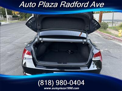 2022 Hyundai ELANTRA Limited   - Photo 7 - Studio City, CA 91604