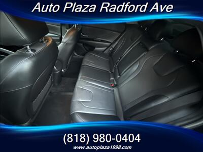 2022 Hyundai ELANTRA Limited   - Photo 10 - Studio City, CA 91604