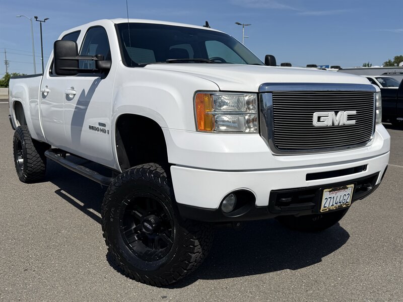 2007 GMC Sierra 2WD Crew Cab 6.5ft SLE2's photo