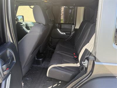 2017 Jeep Wrangler Unlimited Rubicon   - Photo 12 - Elk Grove, CA 95624