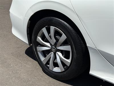2022 Honda Civic LX   - Photo 14 - Elk Grove, CA 95624