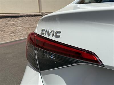 2022 Honda Civic LX   - Photo 11 - Elk Grove, CA 95624
