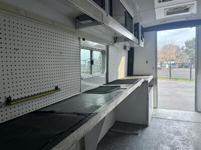 2011 Ford E-450 ECONOLINE SUPER DUTY VAN   - Photo 40 - Elk Grove, CA 95624