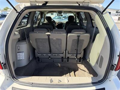 2005 Chrysler Town & Country LX   - Photo 21 - Elk Grove, CA 95624