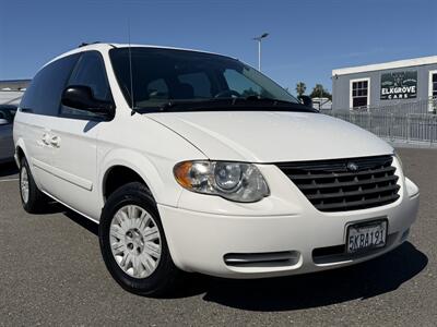 2005 Chrysler Town & Country LX   - Photo 1 - Elk Grove, CA 95624
