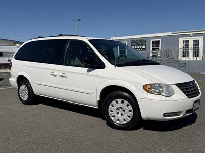 2005 Chrysler Town & Country LX   - Photo 10 - Elk Grove, CA 95624