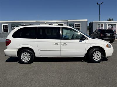 2005 Chrysler Town & Country LX   - Photo 8 - Elk Grove, CA 95624