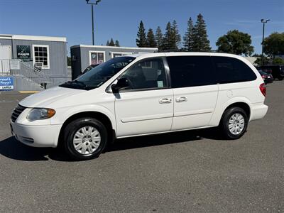 2005 Chrysler Town & Country LX   - Photo 9 - Elk Grove, CA 95624