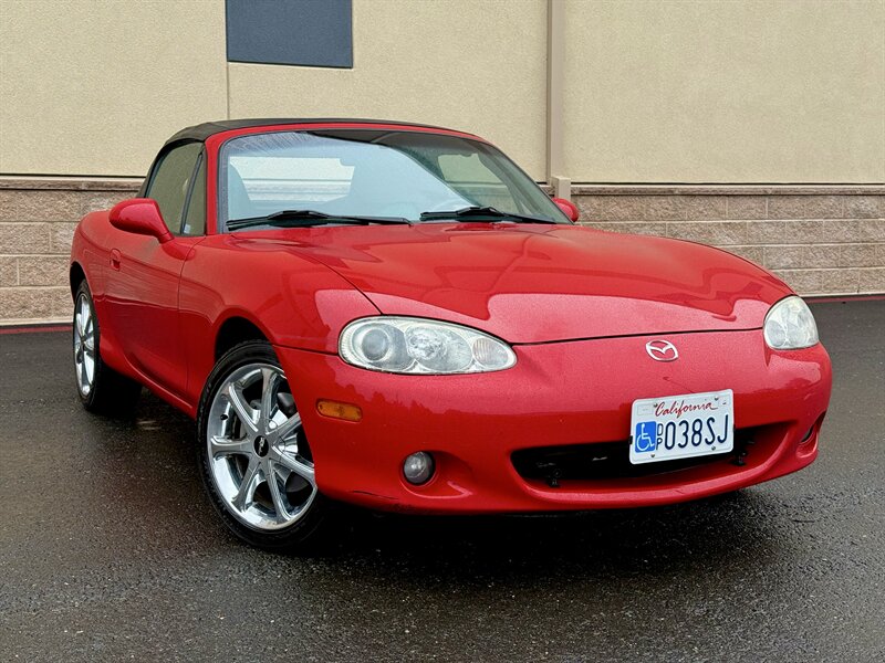 2005 Mazda MX-5 Miata LS  