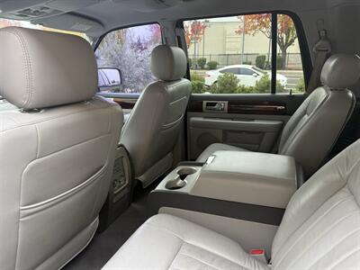 2005 Lincoln Navigator Luxury - Photo 18 - Elk Grove, CA 95624
